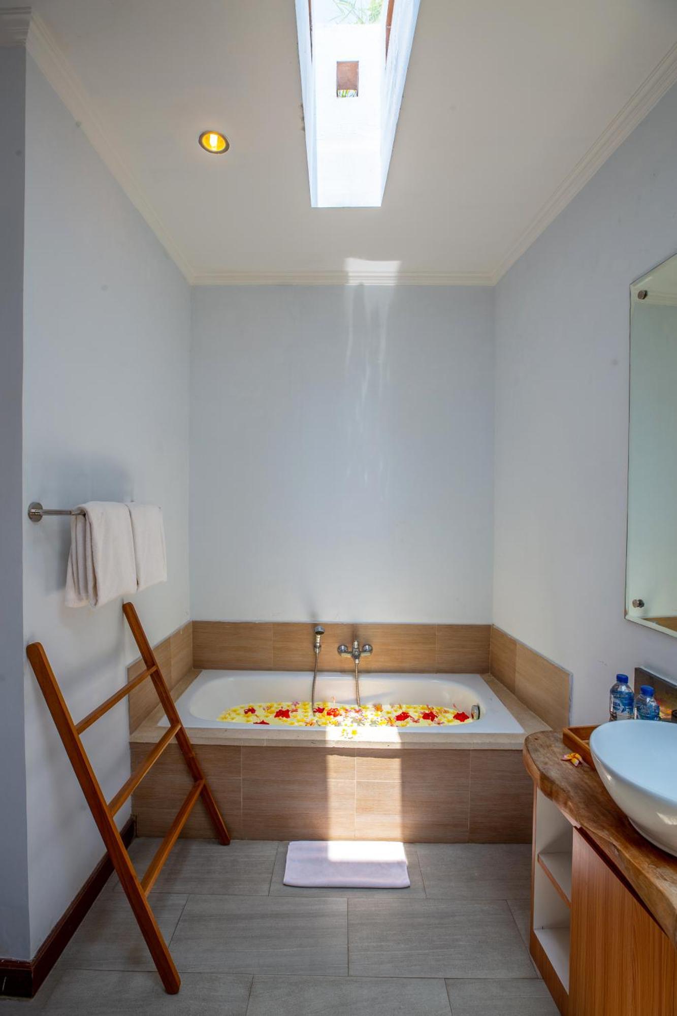 Kayu Suar Bali Luxury Villas & Spa Sanur Extérieur photo